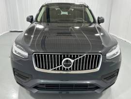 2022 Volvo XC90 T6 Momentum 7 Passenger