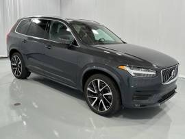 2022 Volvo XC90 T6 Momentum 7 Passenger